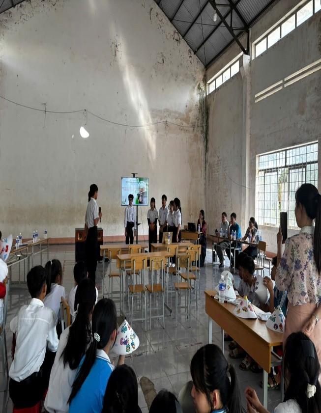 CHUYÊN ĐỀ TỔ VĂN – SỬ – ĐỊA – TIẾNG ANH – GDCD: ĐỔI MỚI VÀ SÁNG TẠO TRONG TIẾT HỌC NGỮ VĂN “ĐA DẠNG HÓA HOẠT ĐỘNG NÓI VÀ NGHE”.